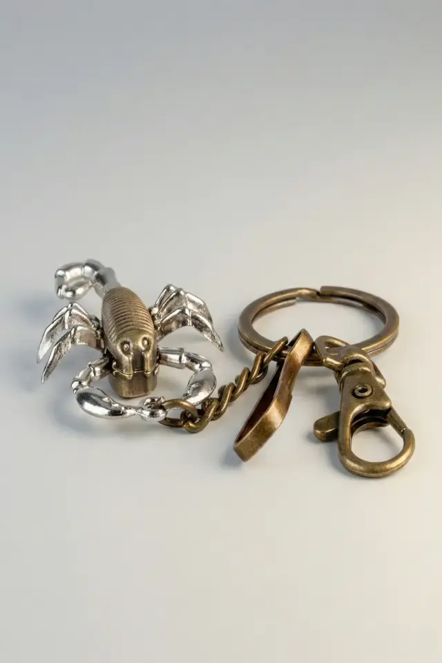Akrep Figürlü Çift Renkli Metal Anahtarlık - Eskitme Bronz ve Gümüş Kaplama