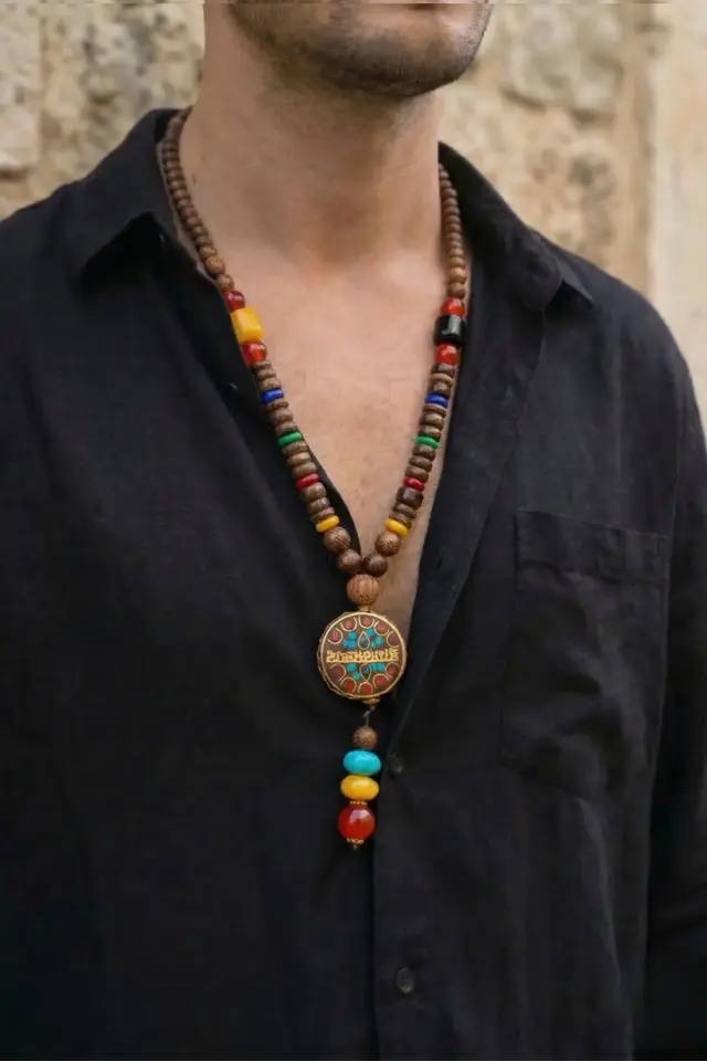 Tibet Desenli Madalyonlu Etnik Erkek Kolye - Çok Renkli Doğal Taşlı