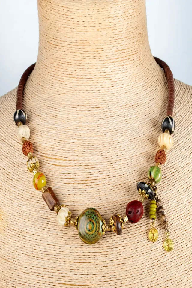 Doğal Taş ve Ahşap Detaylı Etnik Bohem El Yapımı Kolye