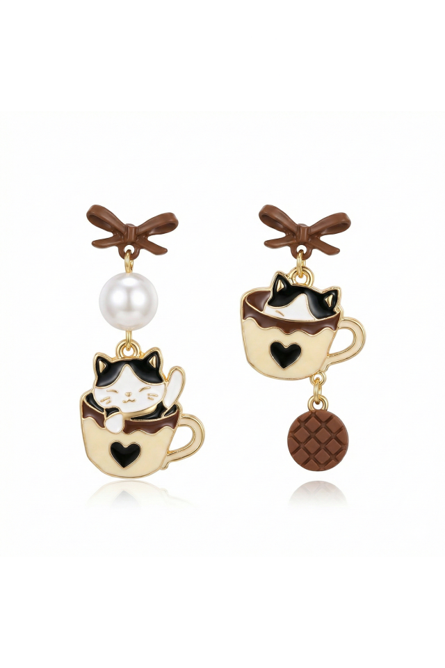 925 Ayar Klipsli İnci Detaylı Fincan Kedi ve Bisküvi Küpe