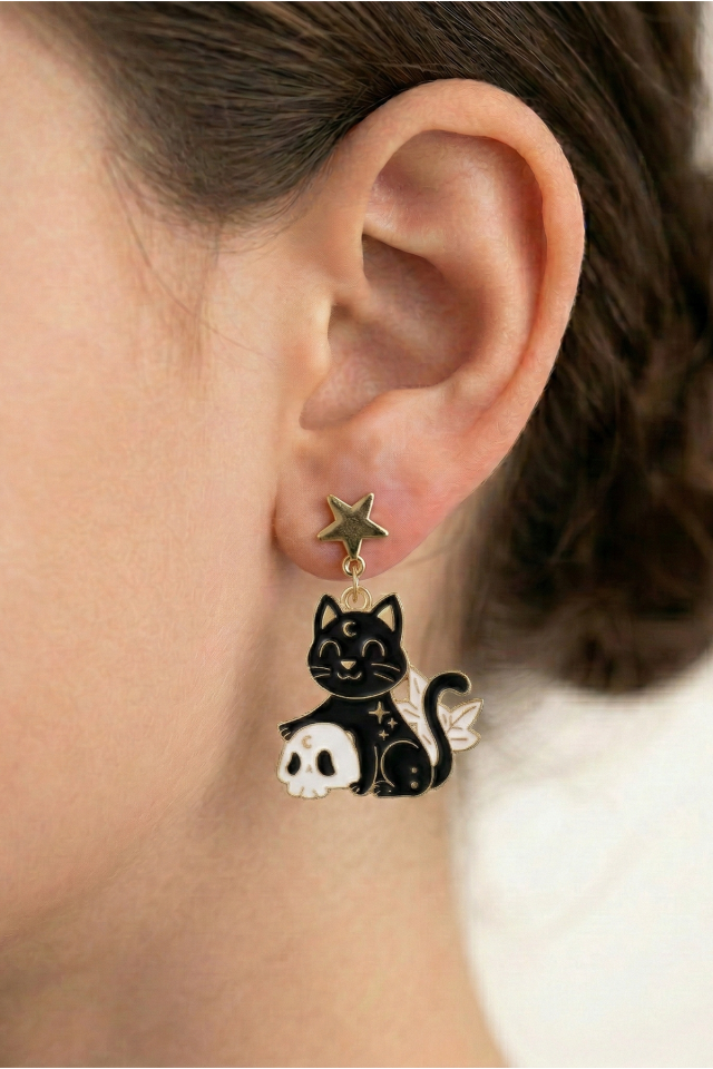 925 Ayar Gümüş Klipsli Mistik Siyah Kedi ve Kurukafa Figürlü Küpe