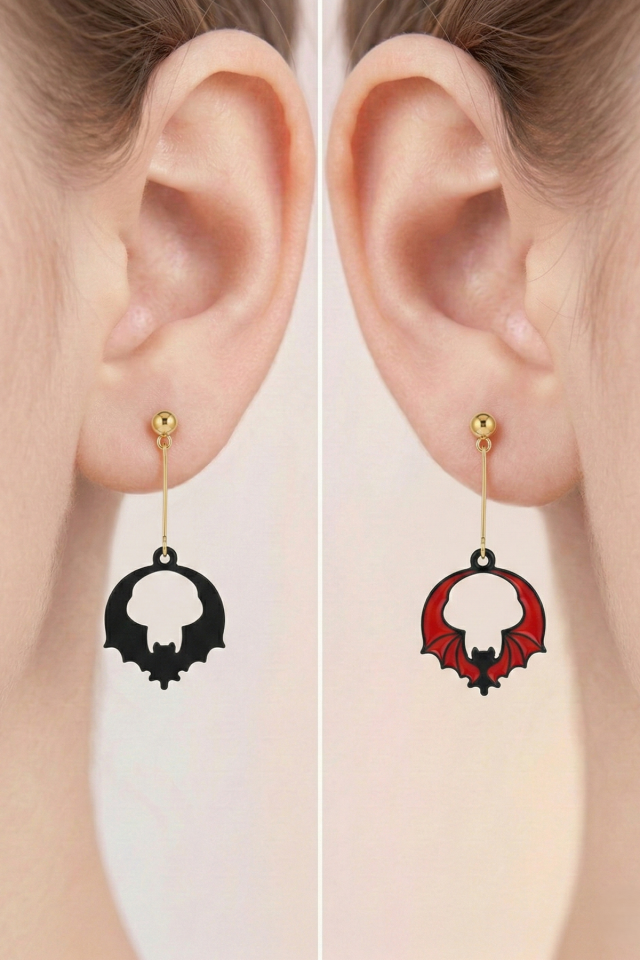 925 Ayar Gümüş Klipsli Gotik Yarasa Figürlü Sallantılı Çocuk Küpesi