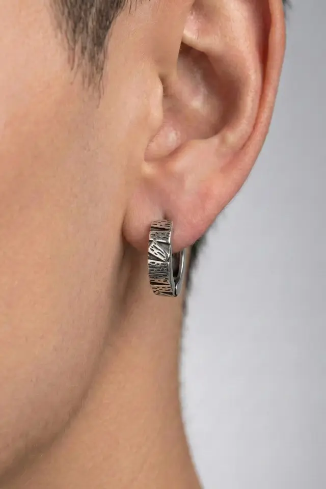 Eskitme Dokulu Gümüş Renk 316L Paslanmaz Çelik Erkek Gotik Küpe