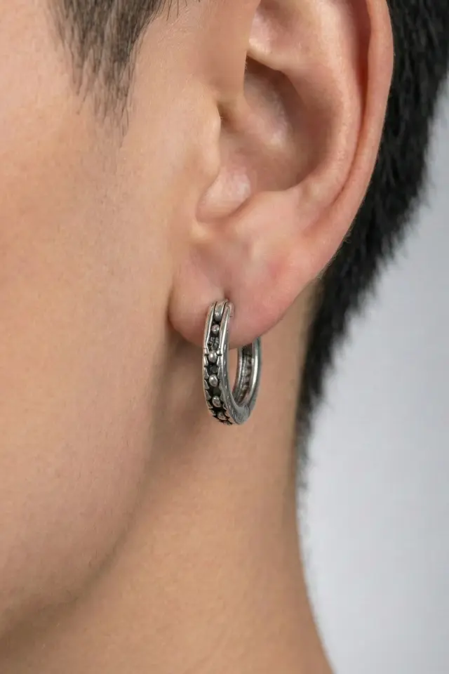 Nokta Kabartmalı Antik Gümüş Renk 316L Paslanmaz Çelik Erkek Gotik Küpe