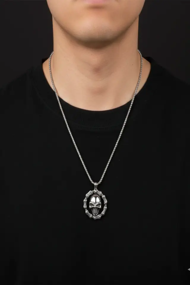 Motor Zinciri Detaylı Kuru Kafa Figürlü 316L Paslanmaz Erkek Çelik Kolye