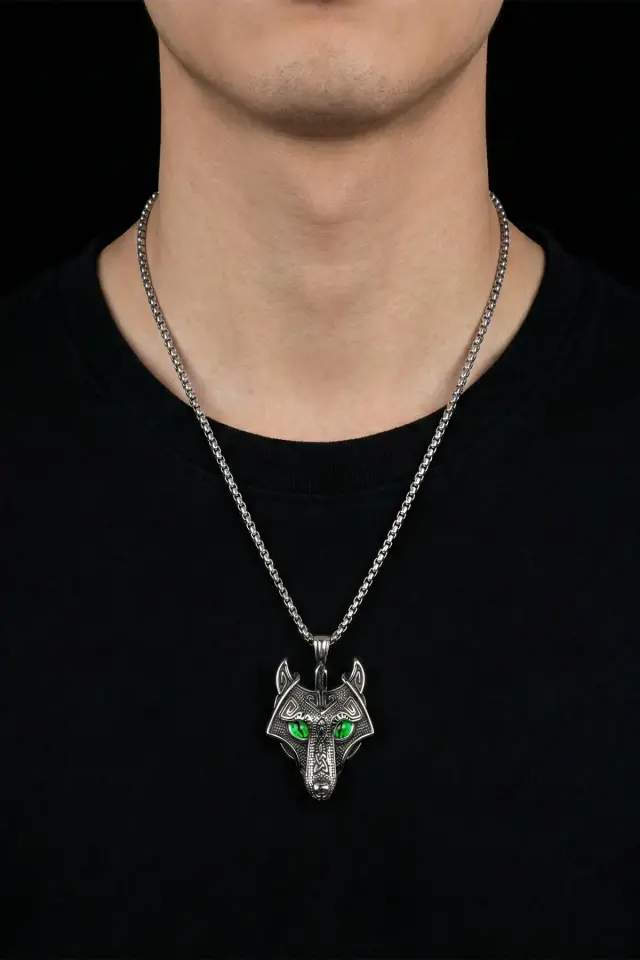 Yeşil Gözlü Kurt Figürlü 316L Paslanmaz Erkek Çelik Kolye