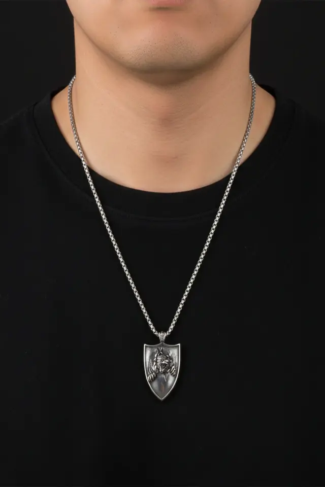 Vahşi Ayı Pençesi ve Kalkan Tasarım Antik Gümüş Renk 316L Paslanmaz Erkek Çelik Kolye