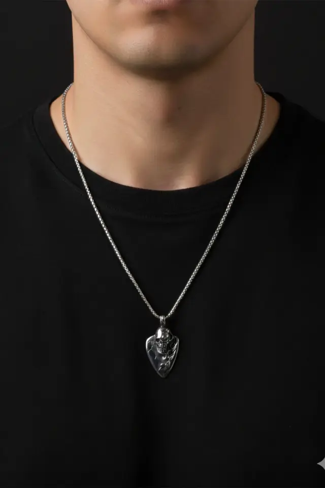 Gotik Kuru Kafa ve Alev Detaylı - 316L Paslanmaz Erkek Çelik Kolye