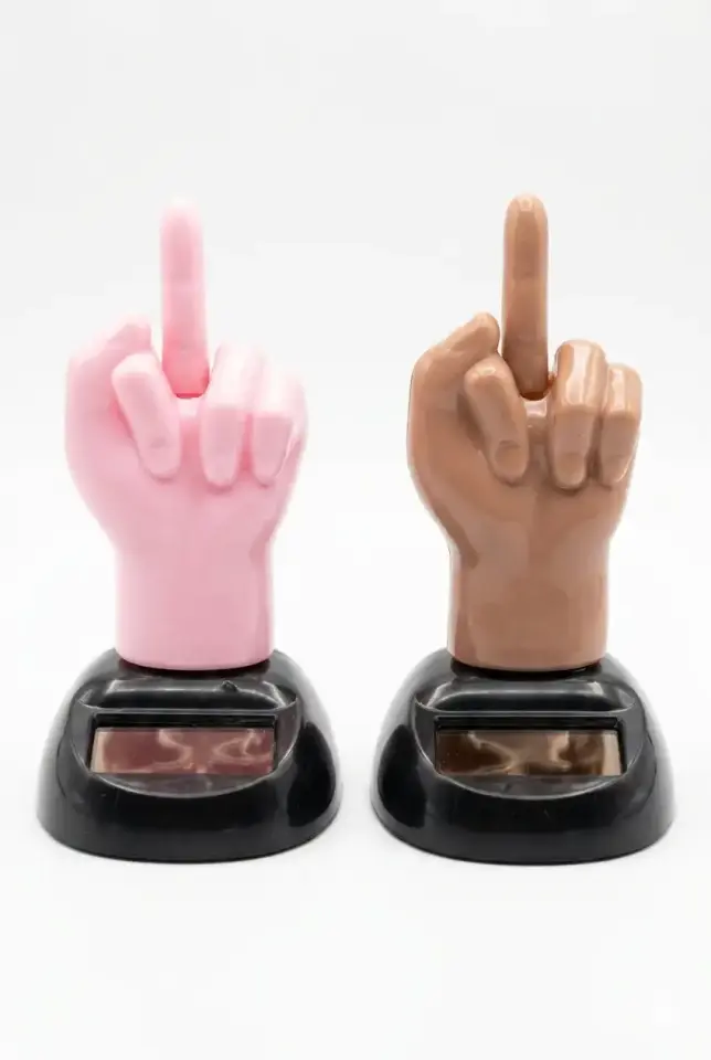 Güneş Enerjili Solar Orta Parmak Sallayan Figür - Ev Ofis Araba Masaüstü İçin