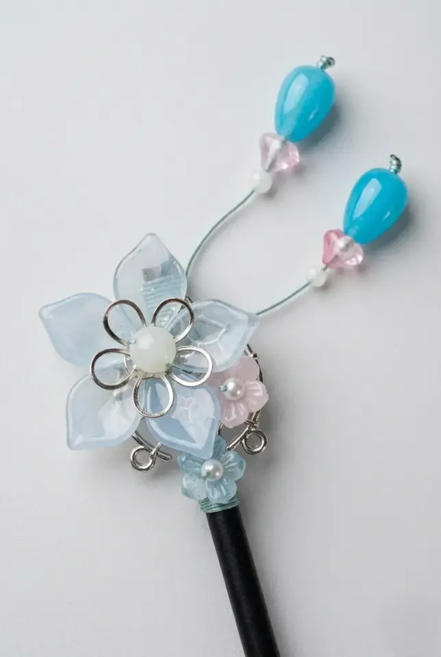 Gök Mavisi Çiçekli Geleneksel Saç Çubuğu (Kanzashi) - %100 El İşçiliği Kadın Topuz Kalemi